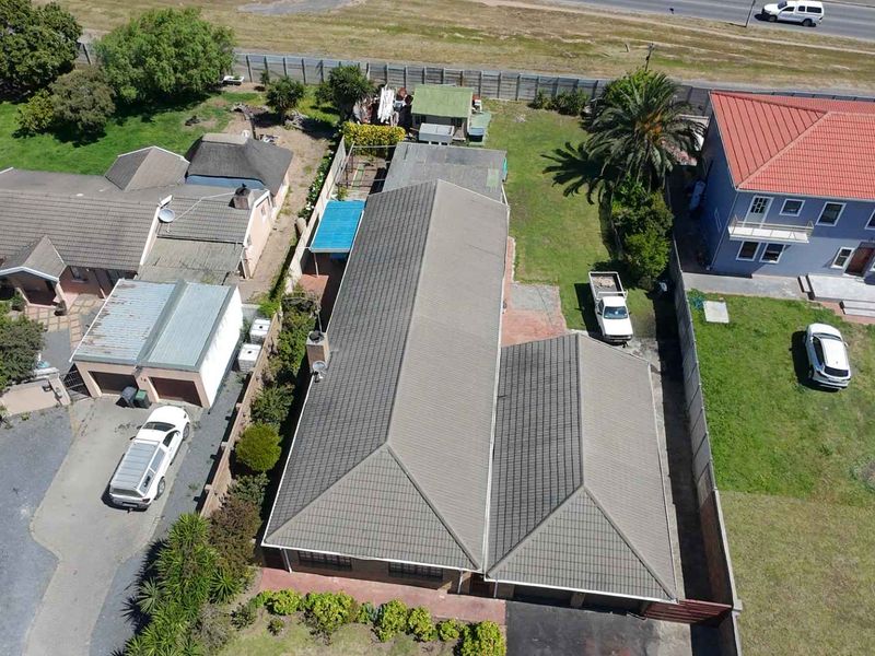 One Home, Endless Possibilities - Photo 4