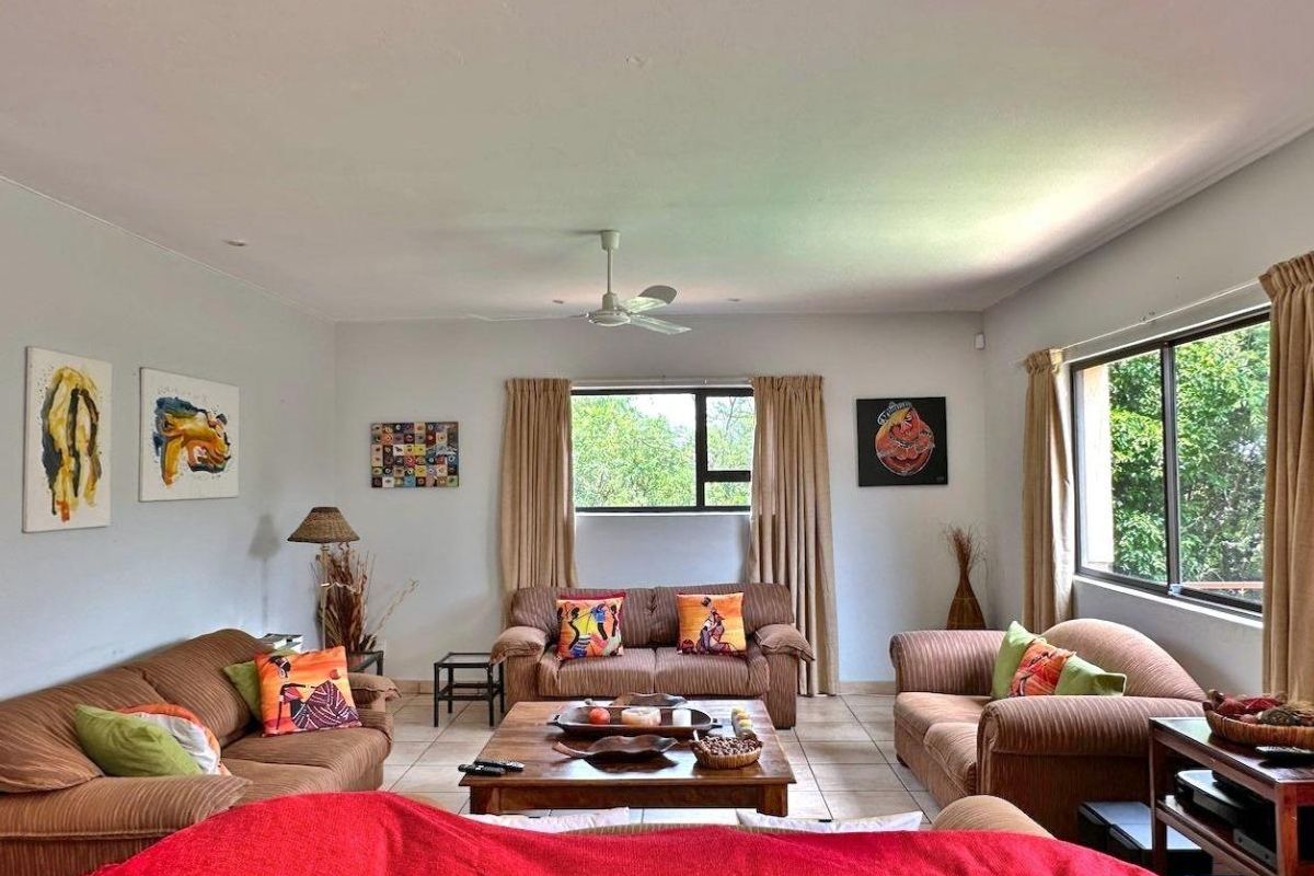 Property for Sale: Stunning 6-Bedroom House in Boschenvaal Eco Estate - Photo 3