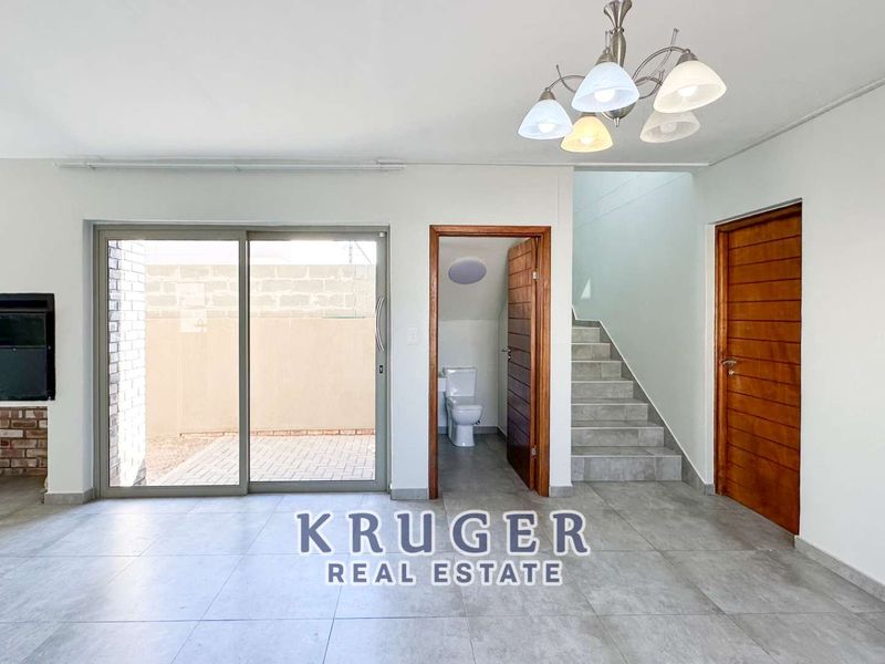 🏡 Modern Double story Townhouse with Rooftop Views in Kramersdorf - Photo 4