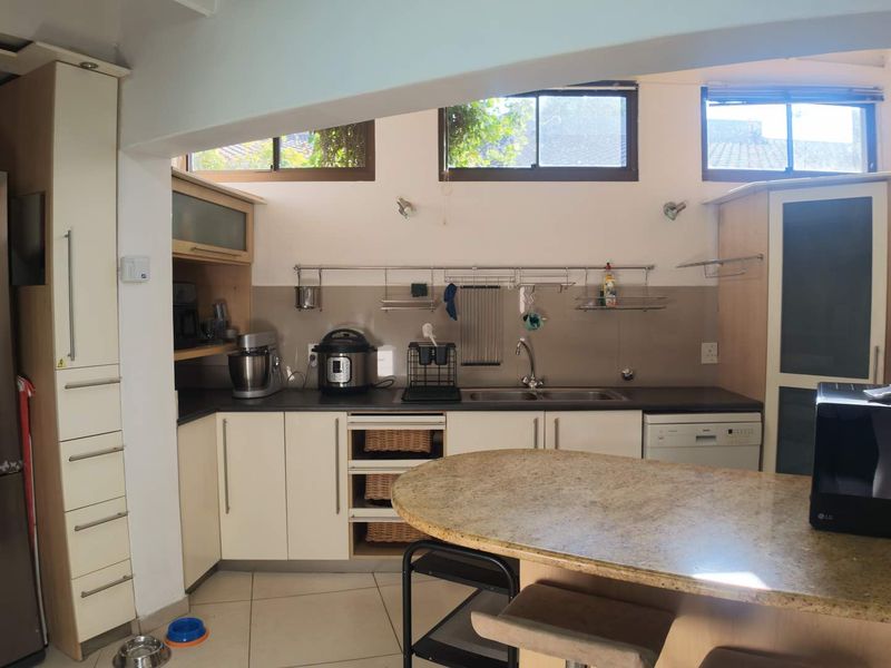 Spacious and Meticulously Maintained Home - Photo 8