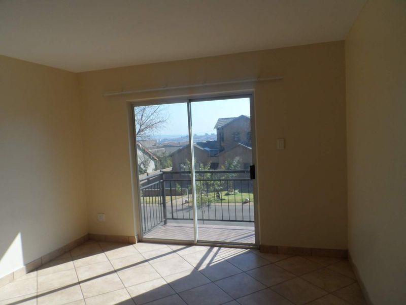 2 BEDROOM FLAT TO RENT IN KOSMOSDAL - Photo 8