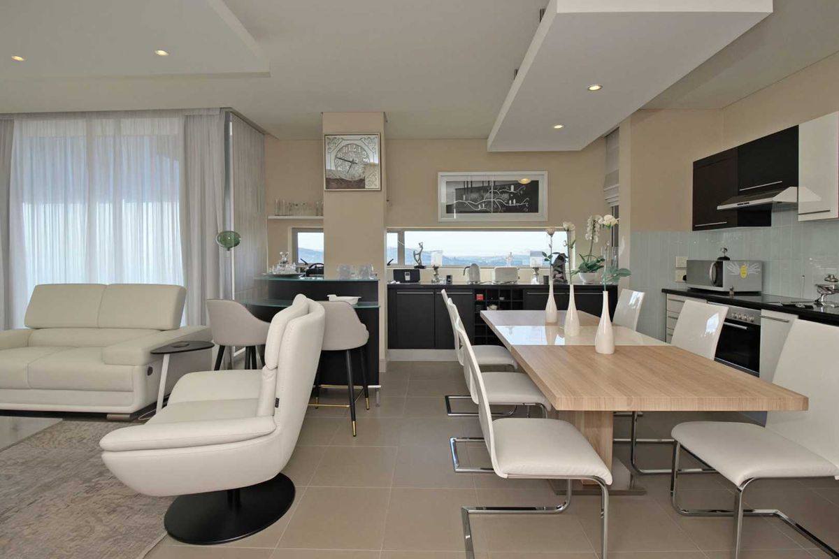 Elite address: Sun filled Secure, Sophisticated Luxury living and a 24hr concierge - Photo 2