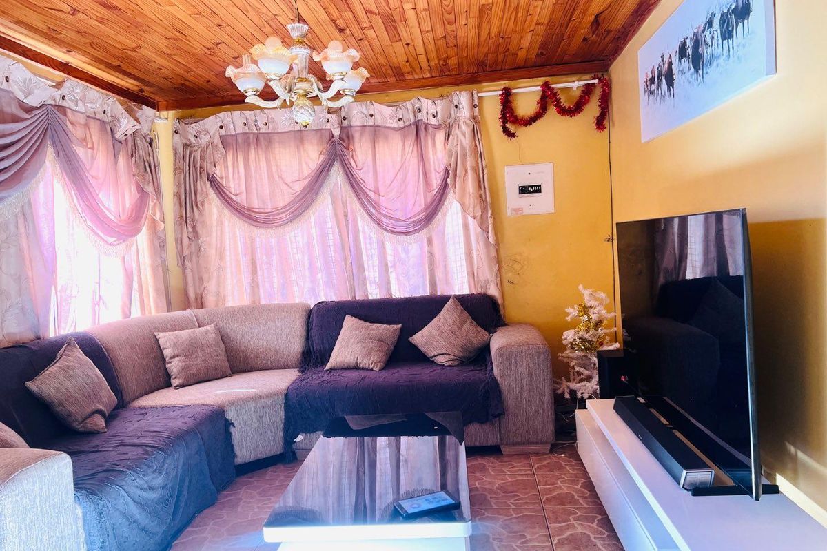 For Sale: 4-Bedroom,2-Bathroom Home Ready for Your Vision - Photo 4