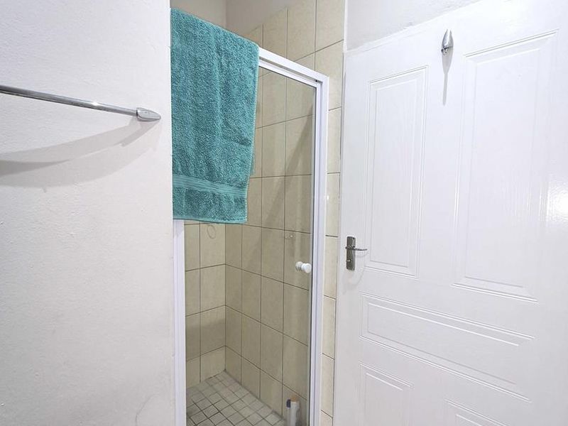 2 Bedroom Penthouse FOR SALE in NORKEM PARK - Photo 8