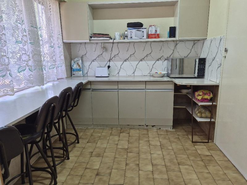 Spacious family home with flatlet in sought after Atlasville - Photo 6