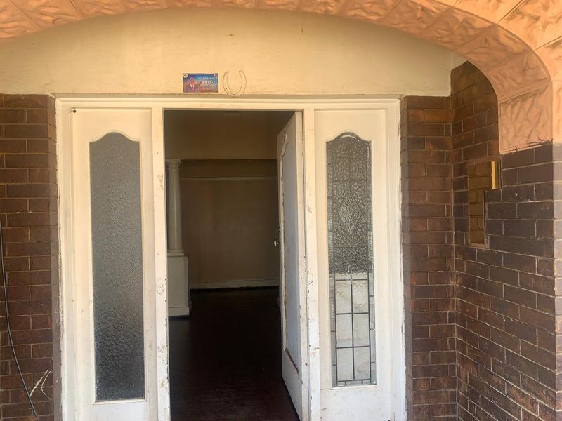 5 bedroom house for sale in Haddon johannesburg with R32 000 rental income PM - Photo 2