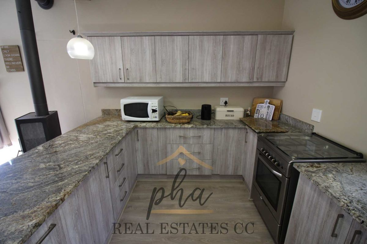 3 Bedroom with 4 bachelor Flats for Sale - Long Beach (Ext 1) - Photo 5