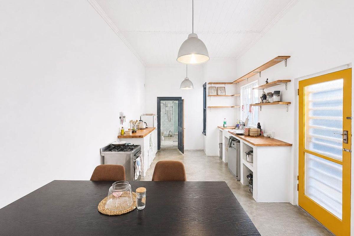 Charming 2-Bedroom Home in the Heart of Woodstock, Cape Town - Photo 4