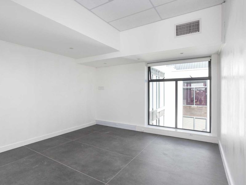 Elevate Your Workday at Polo Village Offices to Rent on Val de Vie Estate - Photo 8