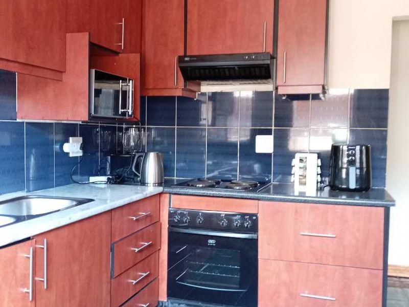 THREE BEDROOM HOUSE FOR SALE IN DAWN PARK EXT 7 - Photo 10