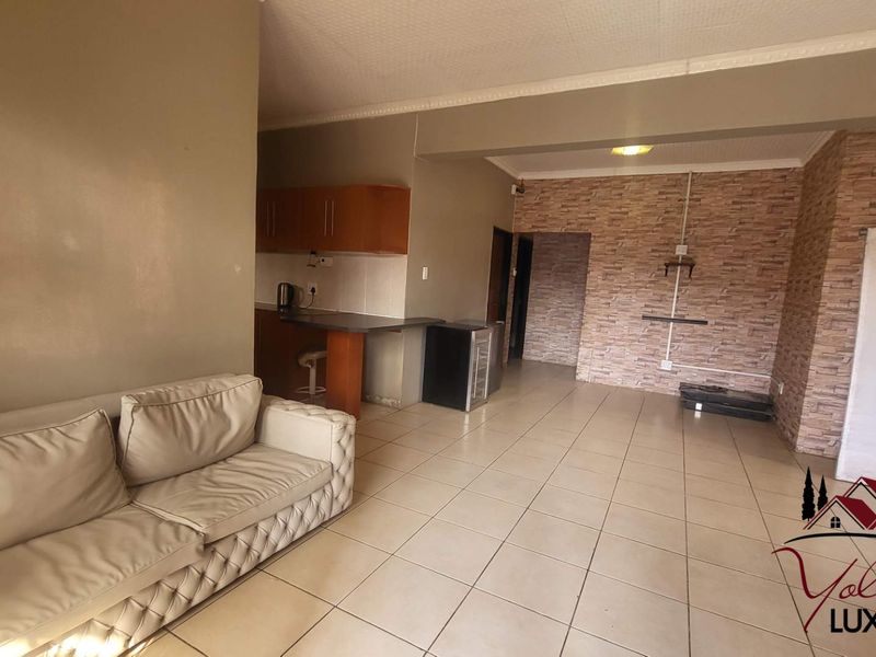 WELL MAINTENAED FAMILY HOME WITH GREAT INVESTMENT POTENTIAL - Photo 2