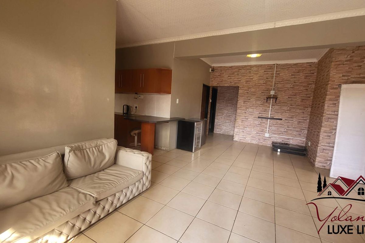 WELL MAINTENAED FAMILY HOME WITH GREAT INVESTMENT POTENTIAL - Photo 2