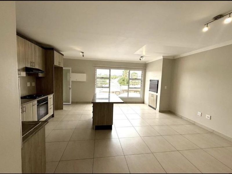 Two Bedroom Apartment For Sale In Pionierspark - Photo 5