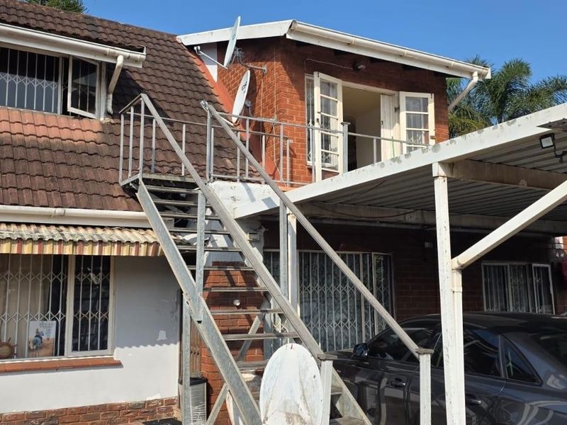 1 Bedroom Cottage on Shared Property - Photo 2