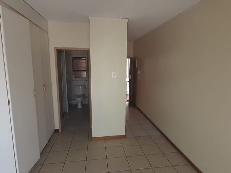 Bachelor to rent at Fairview village - Photo 6