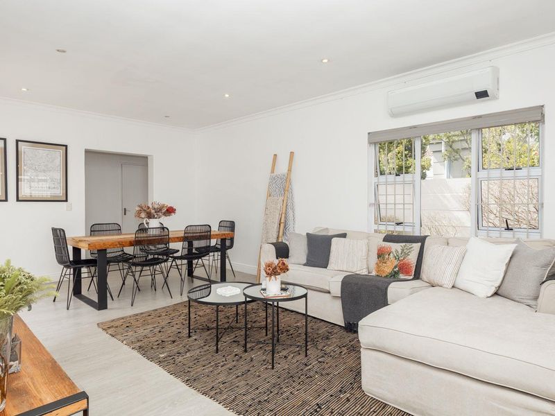 Sunny single story family home. - Photo 4