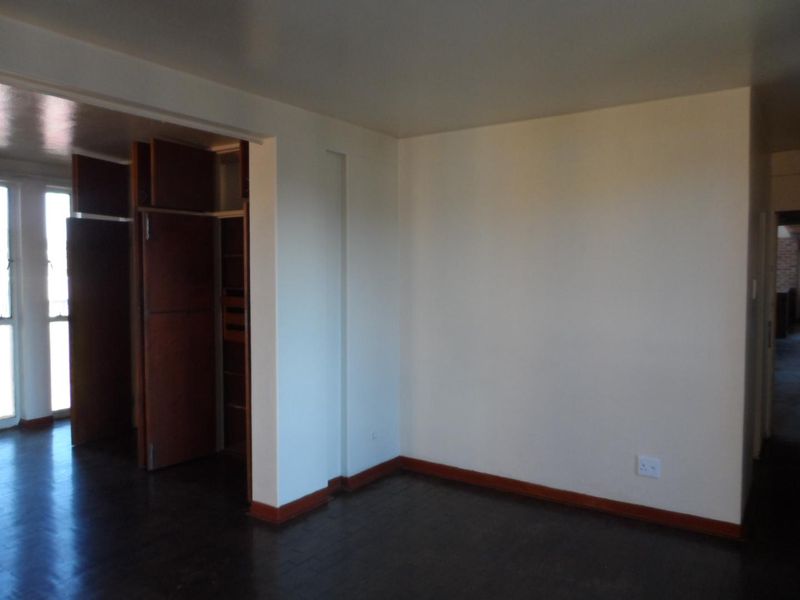 A BACHELOR FLAT TO RENT IN ARCADIA - Photo 10