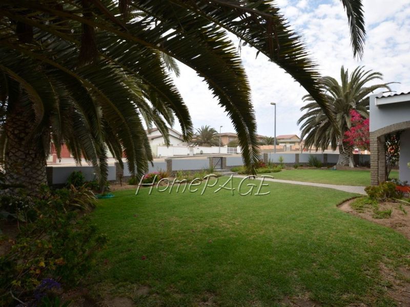 Ext 8 (Hage Heights), Lovely 4 Bedr Home with 2 Bedr Flat is for Sale - Photo 6