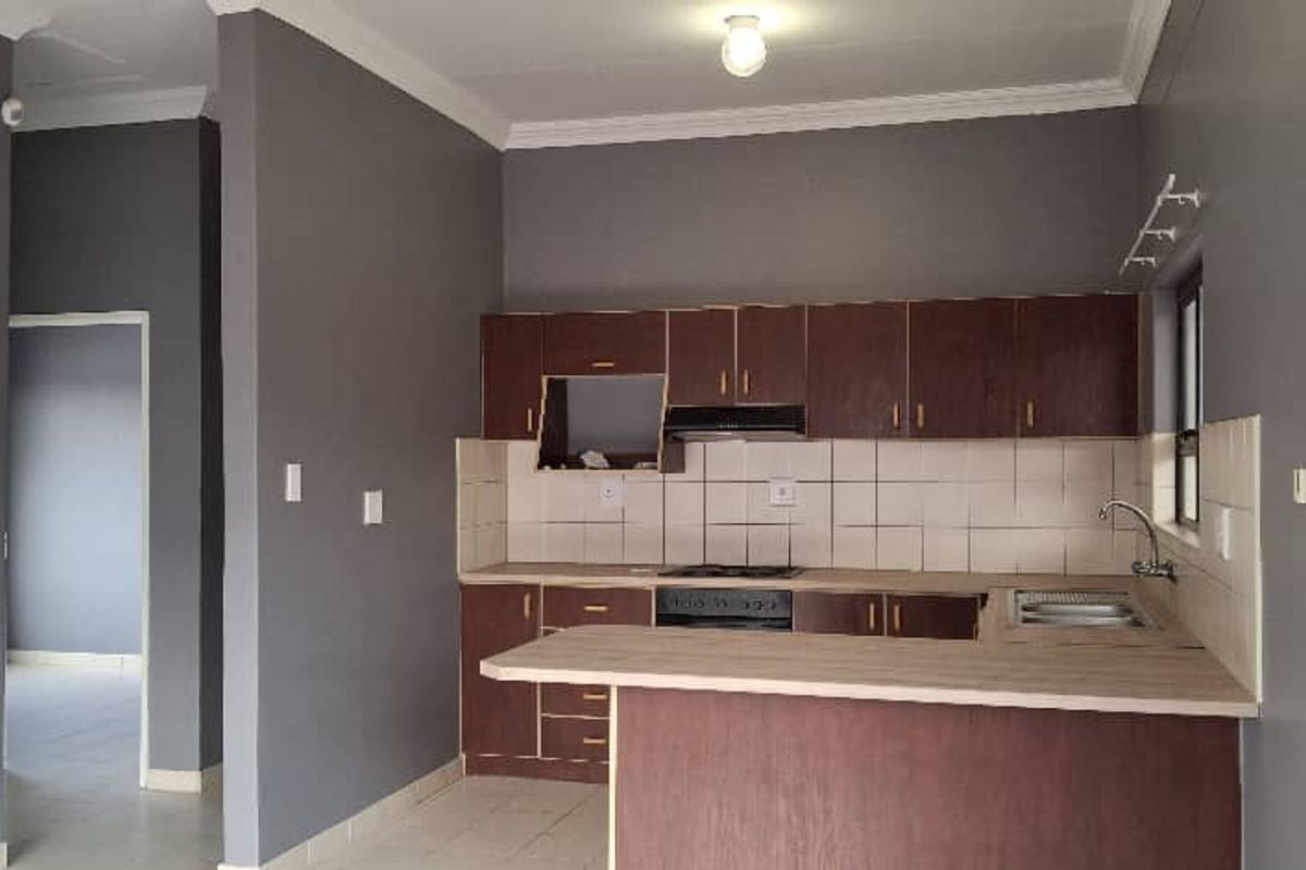 Ongwediva Lock up and Go - VIP Villas Flat - Photo 2