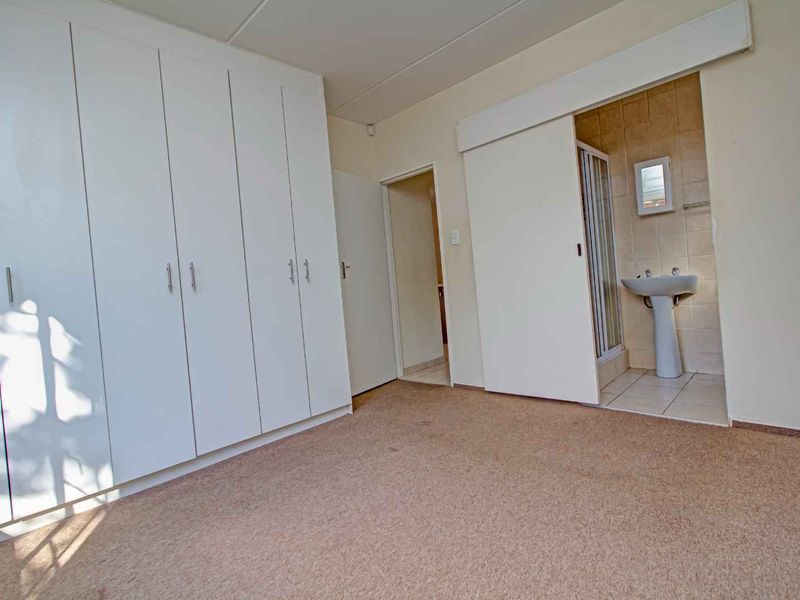 Move in Ready - Photo 8