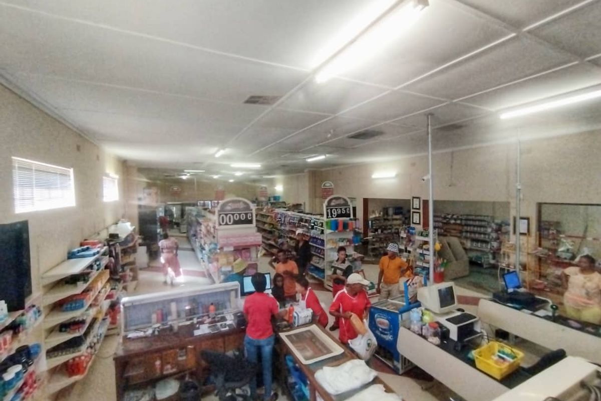 BUSINESS INVESTMENT PROPERTY FOR SALE IN AROAB - NAMIBIA - Photo 5