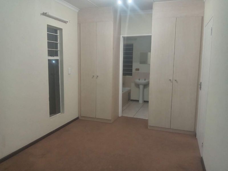 ONE BEDROOM APARTMENT FOR SALE IN KLIPPOORTJE ,BOKSBURG - Photo 9