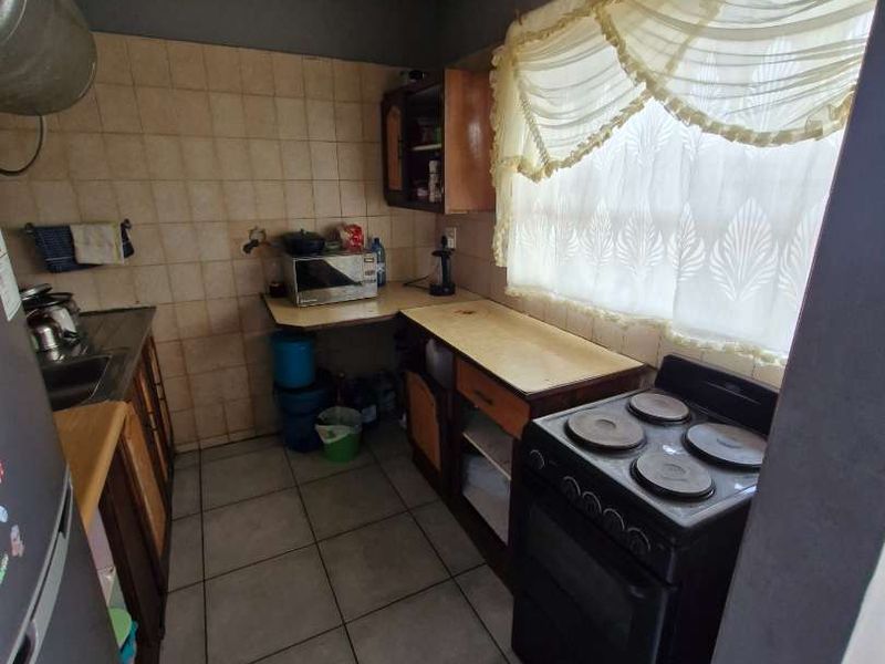 2 bedroom apartment for sale in Silverton. - Photo 8