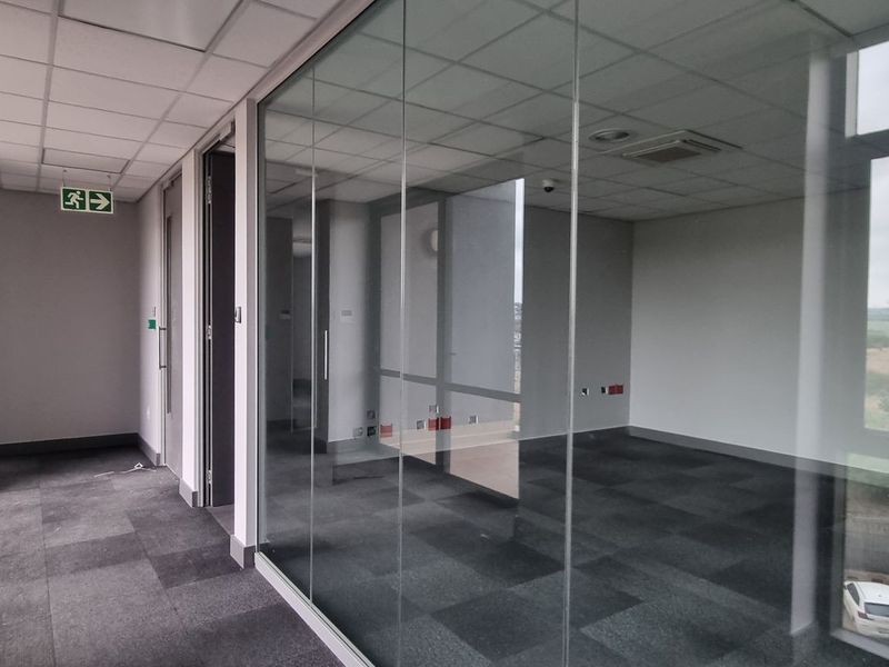 986m2 Office Space To Let in Southdowns Ridge, Centurion - Photo 3
