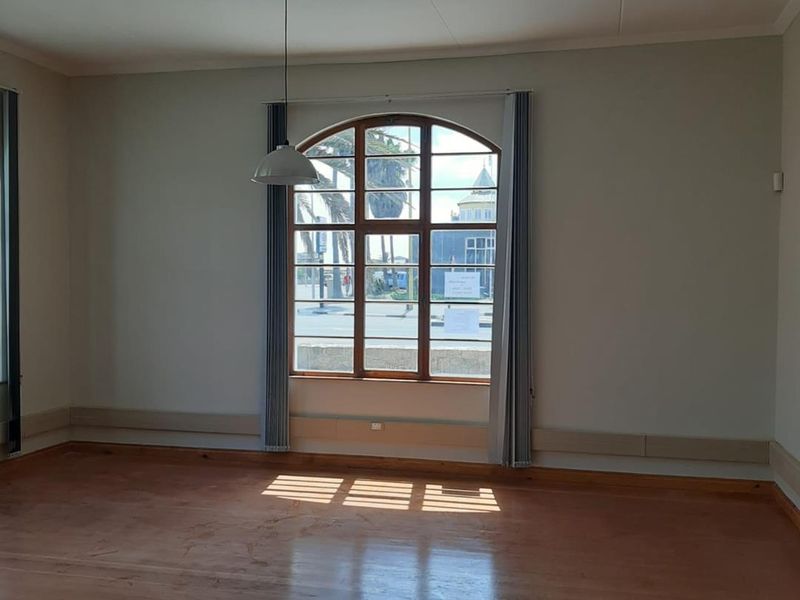 For Rent: Prime Office Space in Swakopmund CBD - Photo 7