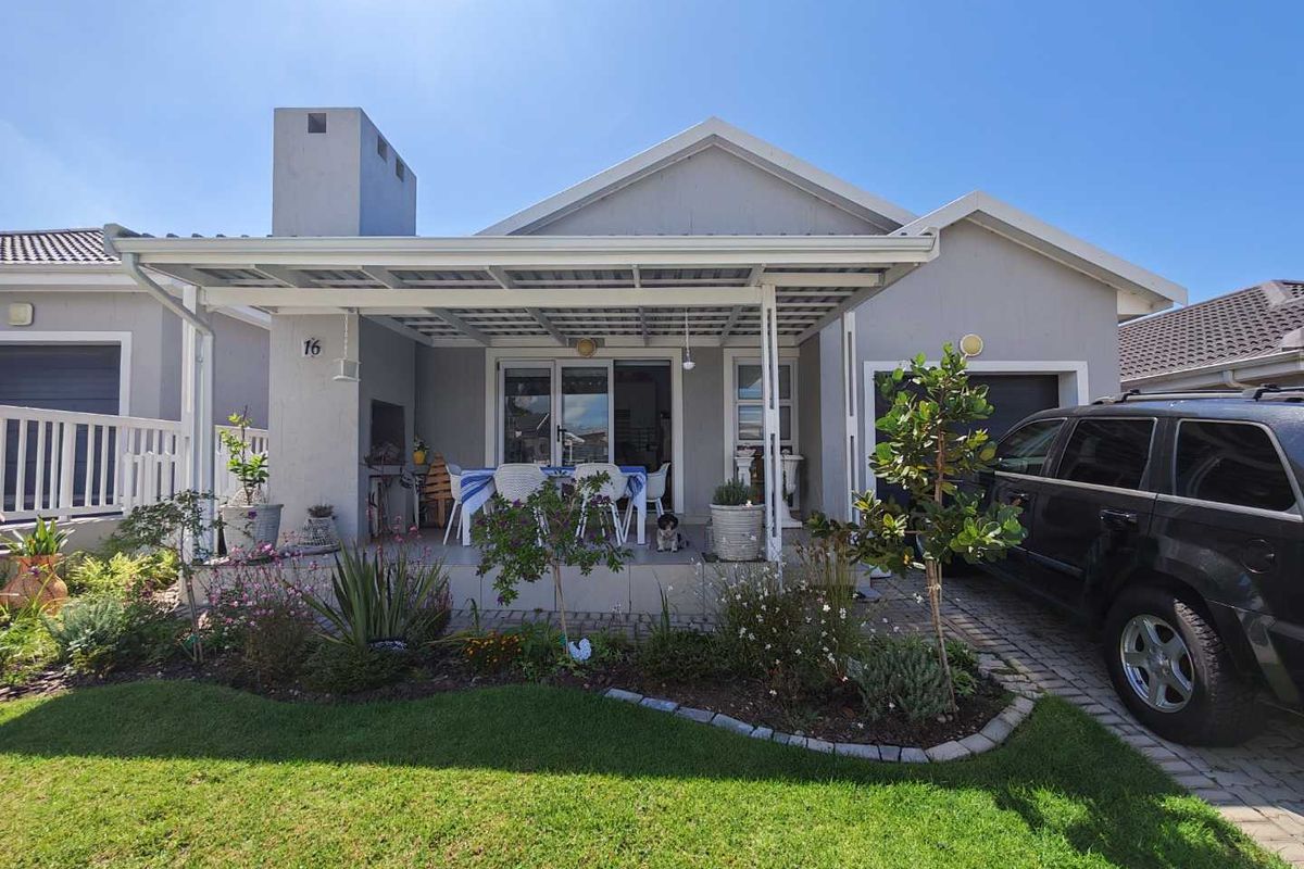 Modern Coastal Townhouse in Secure Tergniet Complex - Photo 2