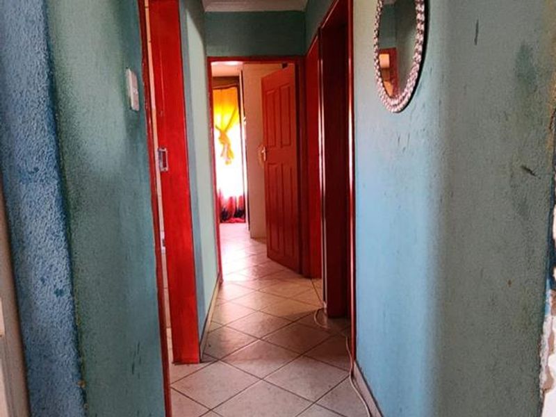 3 Bedroom House For Sale in Rosslyn Gardens - Photo 9