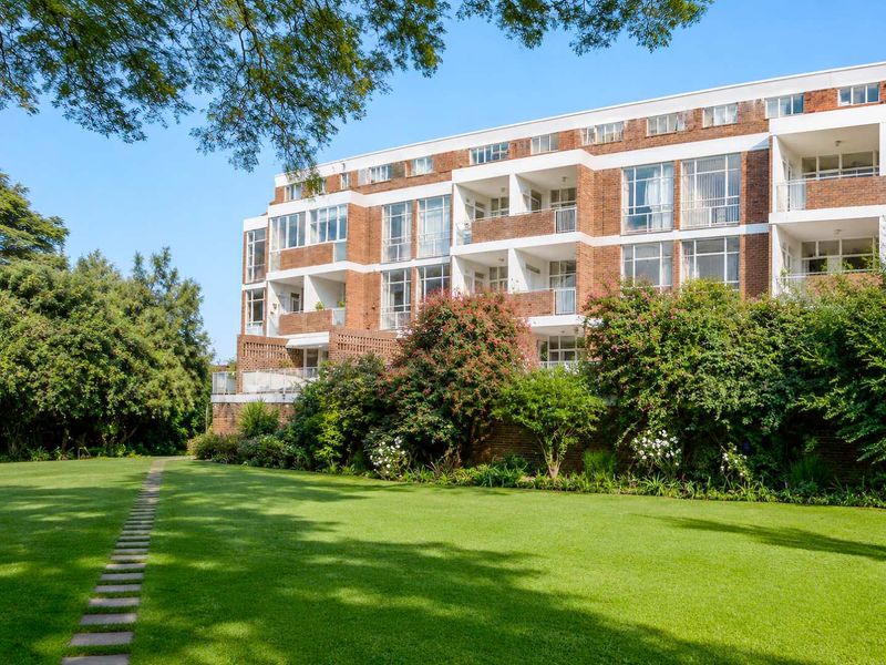 2 bedroom apartment in Illovo - Photo 3