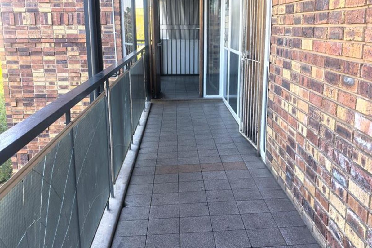 Bachelor flat for sale in Sunnyside - Photo 2