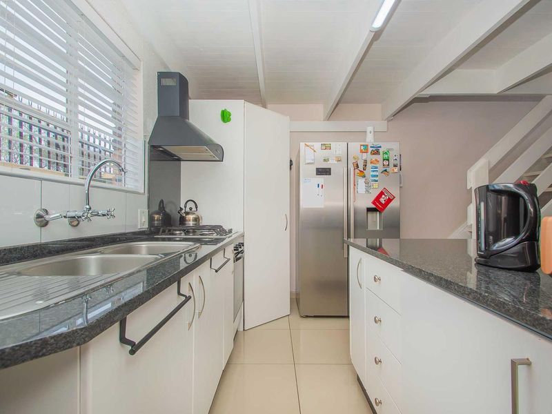 Immaculate Facebrick Wonder - Photo 7