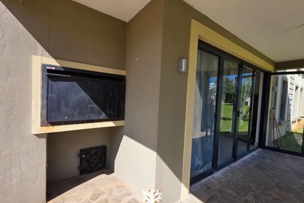 2 Bedroom Apartment on the Golf Estate - Photo 2