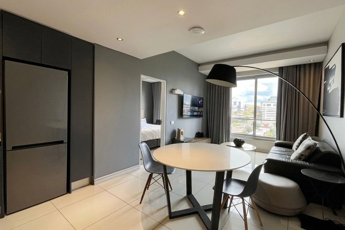 FULLY FURNISHED APARTMENT AT THE CAPITAL AVAILABLE - Photo 5
