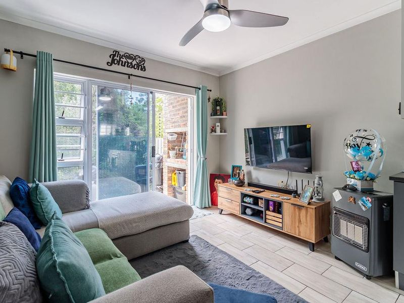 2 Bed Apartment for Sale Westering - Photo 7