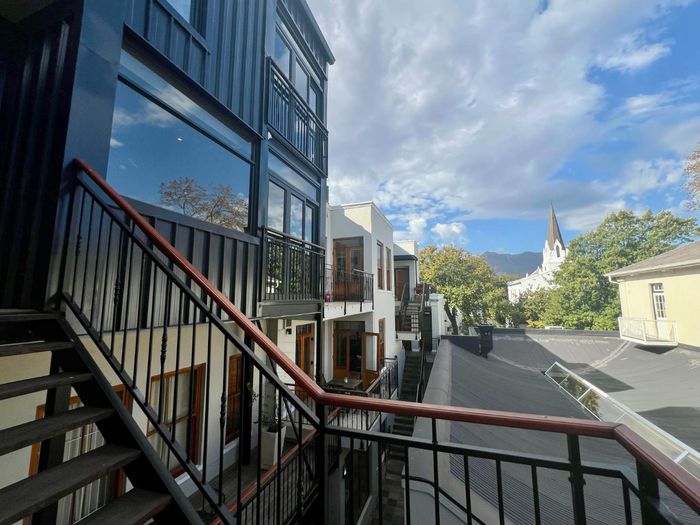 Property #2477840, Apartment Rental Daily in Stellenbosch Central