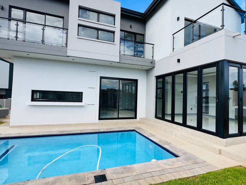 No Transfer Duties- Brand-New Luxury 4 Bedroom Designer Home with Pool, Balconies & Boma – Walk to New Mall Opening Oct 2026 - Photo 7