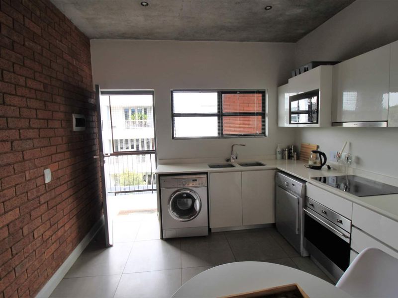 Stunning Fully Furnished One Bedroom Apartment in Melrose - Photo 6