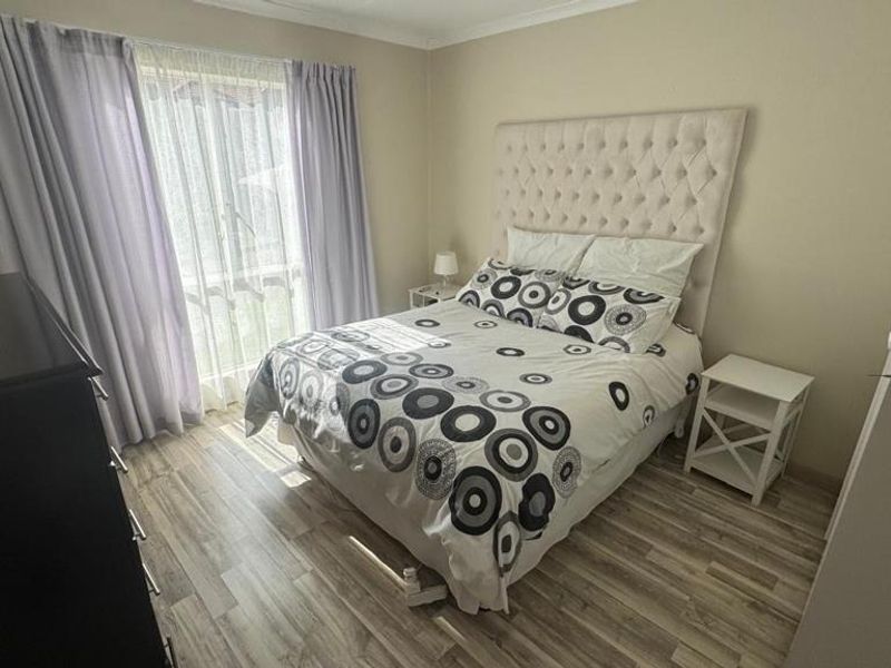 Chic Suburban Sanctuary: Modern 2-Bedroom Gem in Secure Oakdene Complex! - Photo 9