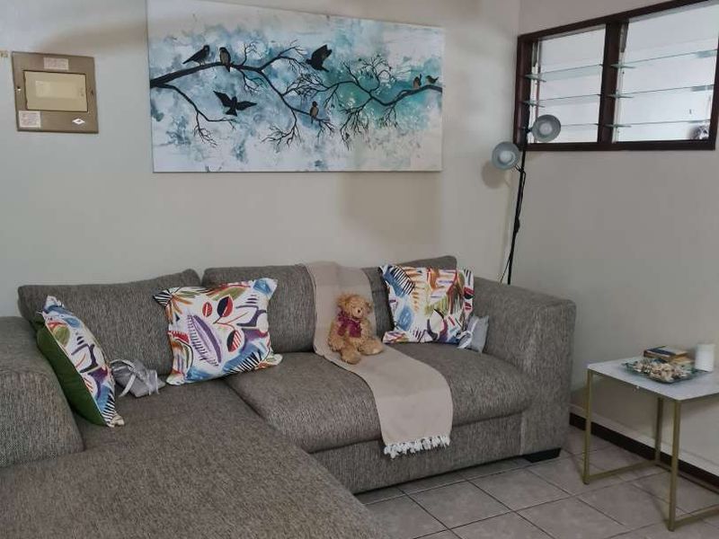 St Lucia Apartment in Family-Friendly Complex 🏖️ - Photo 2