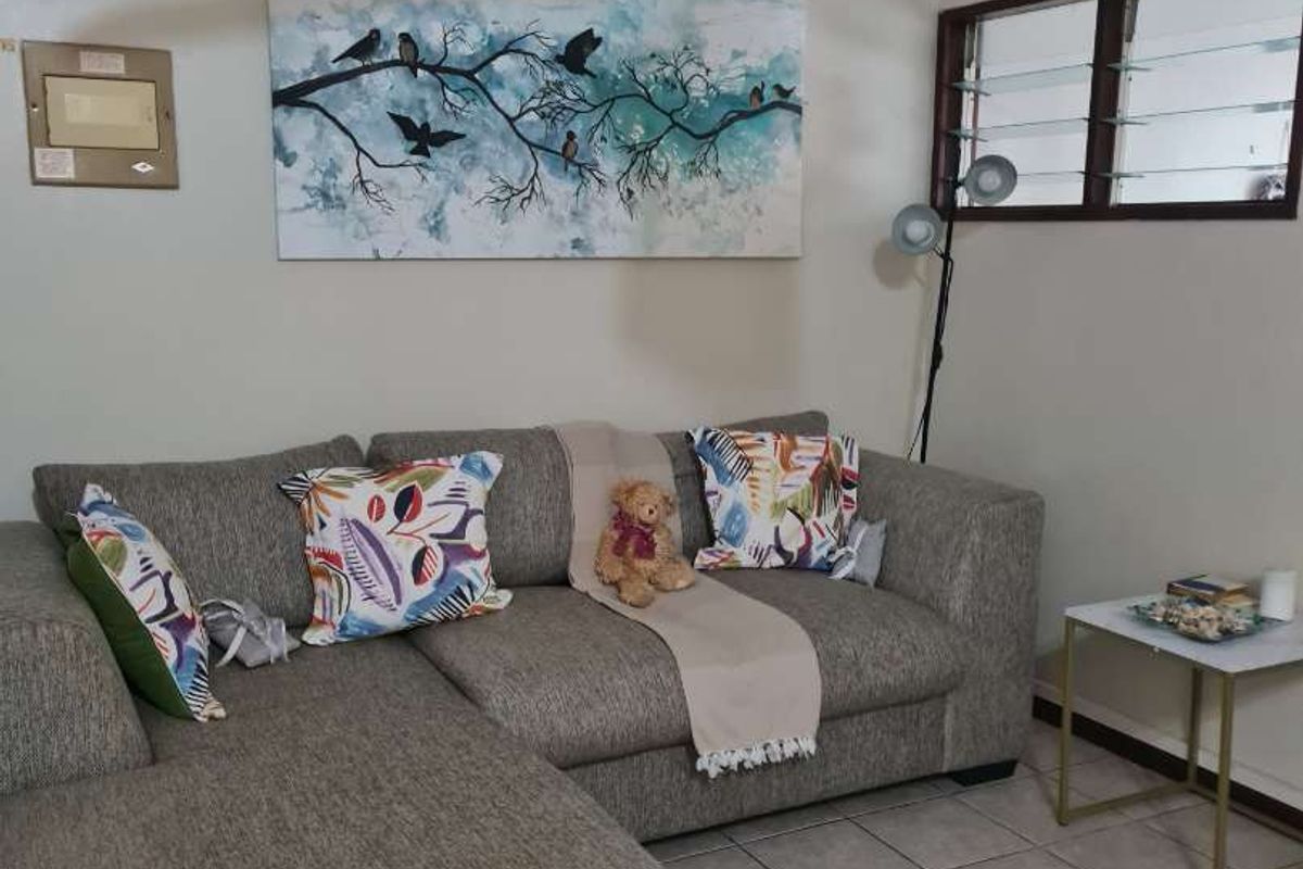 St Lucia Apartment in Family-Friendly Complex 🏖️ - Photo 2