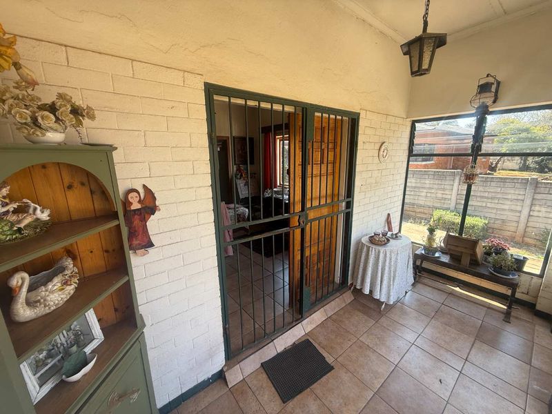 A GOLDEN OLDIE – WHERE MEMORIES WERE MADE - Photo 2