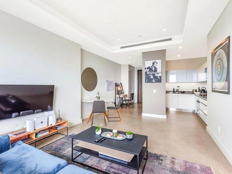 Luxury Living at The Leonardo – Sandton Central  Experience world-class living in The Leonardo, one of Sandton Central's most prestigious residential addresses - Photo 6