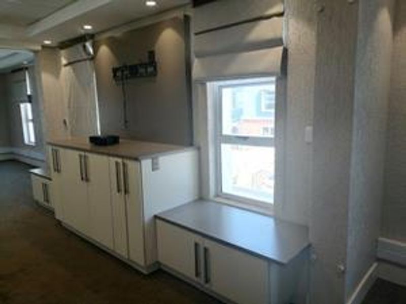 A - Grade Office - To Let - Photo 10