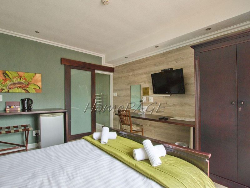 Swakopmund:  BEAUTIFUL UPMARKET Guesthouse is for Sale - Photo 3
