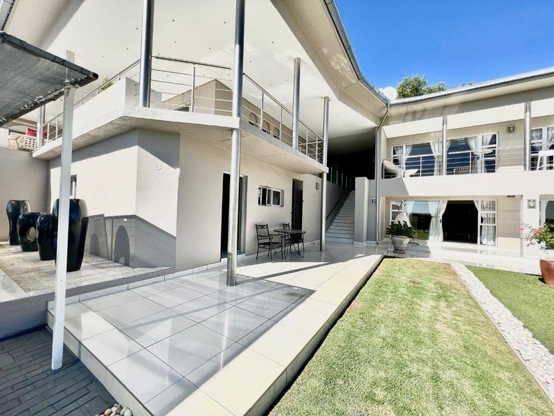 4 Bedroom House To Rent In Ludwigsdorf - Photo 3