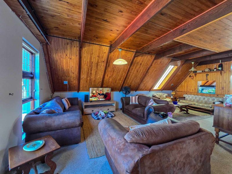 Charming A- Frame home for sale walking distance from beach and river. - Photo 5