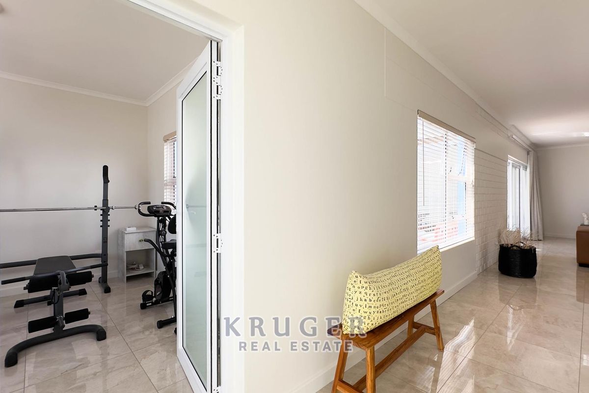 Contemporary Family Home - Photo 3